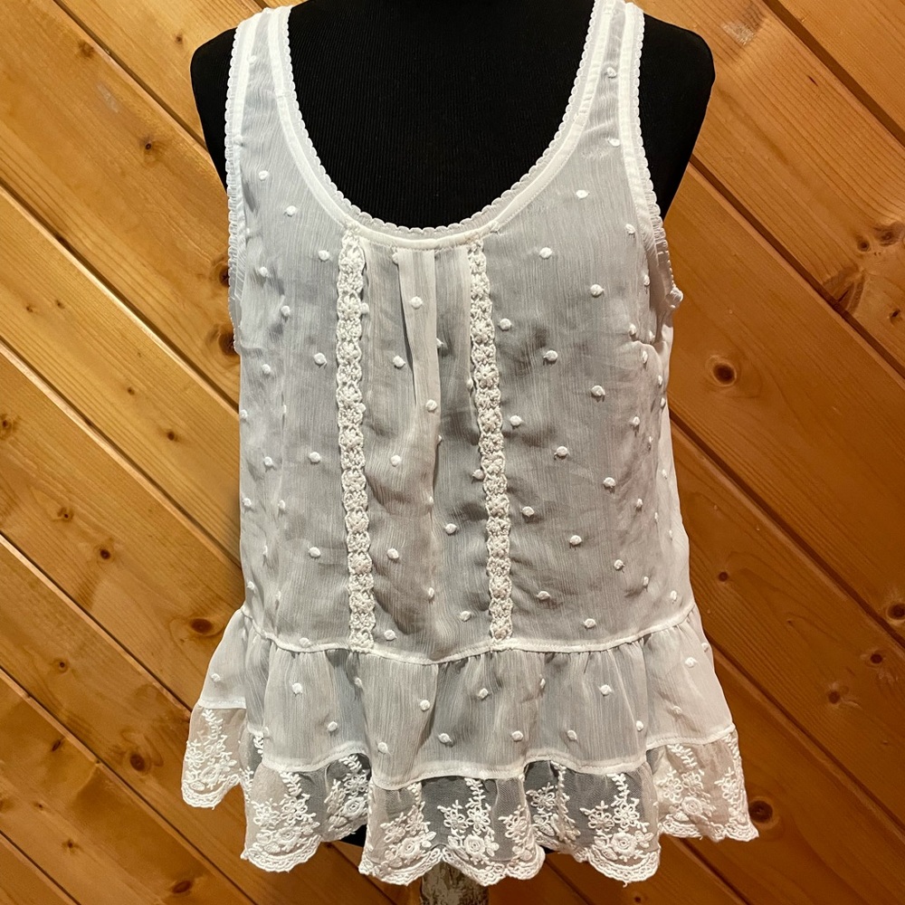 A & F white lace tank top
